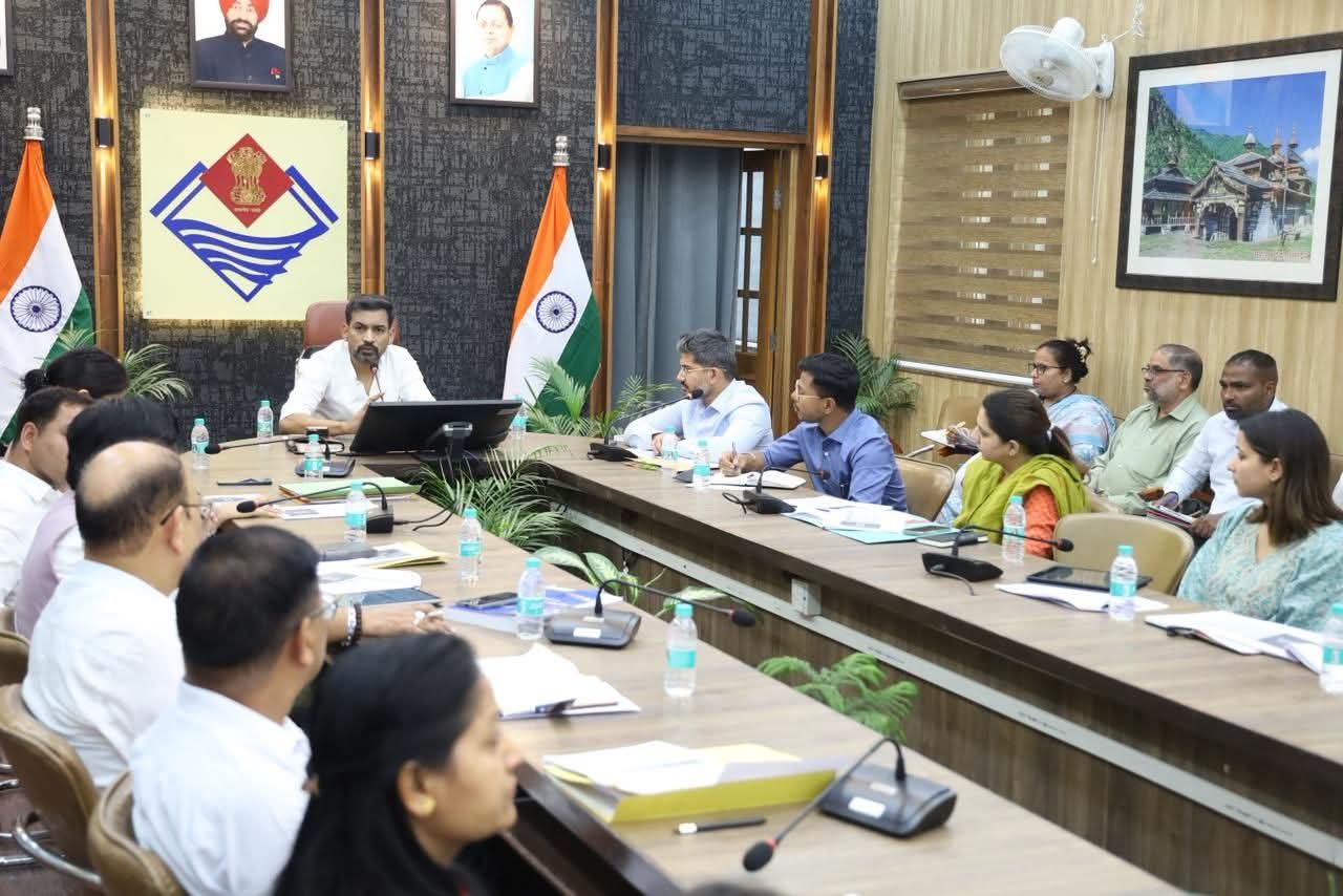 मतदाता सूची पुनरीक्षण में लापरवाही बर्दाश्त नहीं, सभी बूथों पर बीएलए-2 नियुक्ति सुनिश्चित करें: डीएम