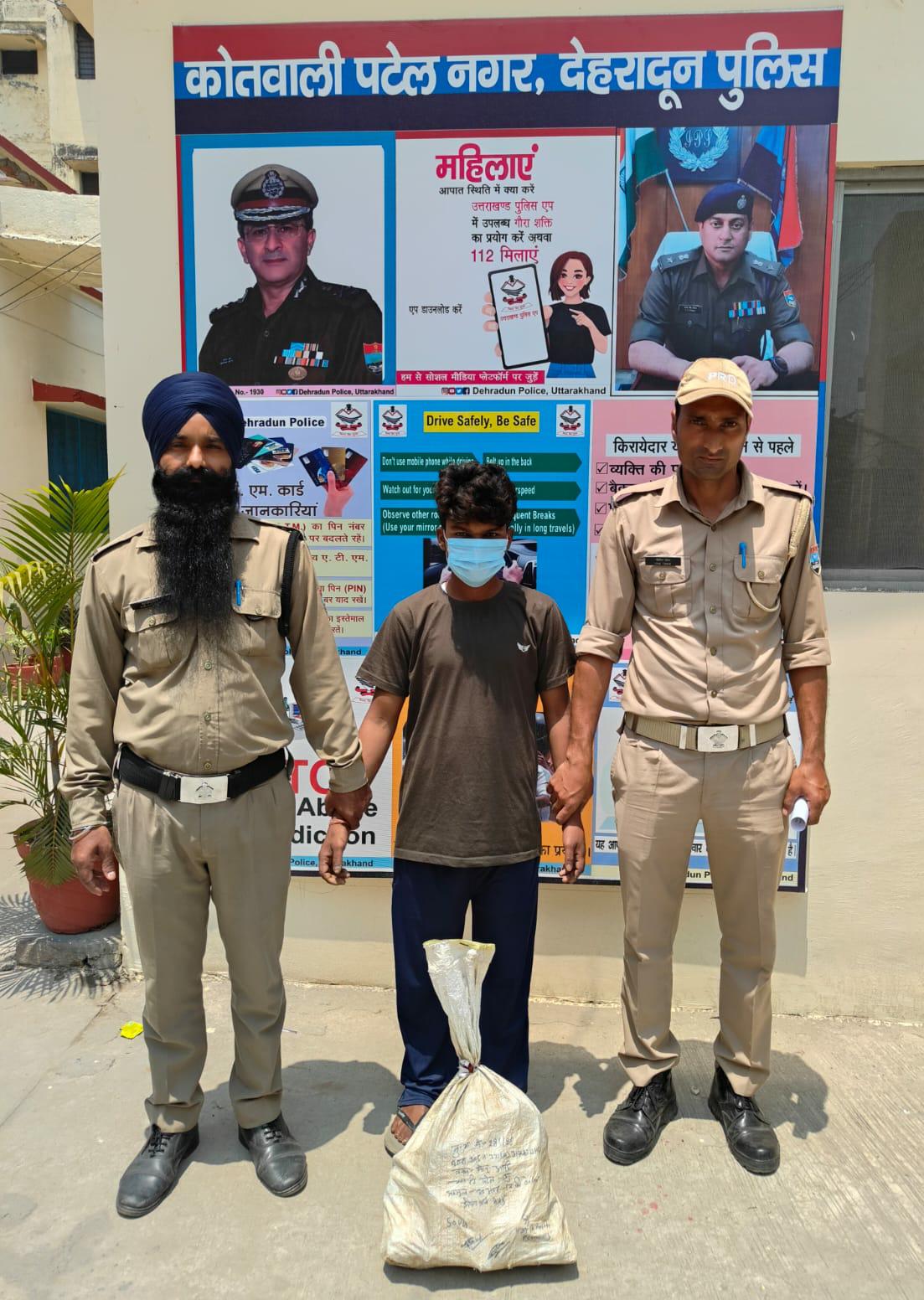 पटेलनगर क्षेत्र में हुई नकबजनी की घटना में फरार चल रहे अभियुक्त को दून पुलिस ने किया गिरफ्तार