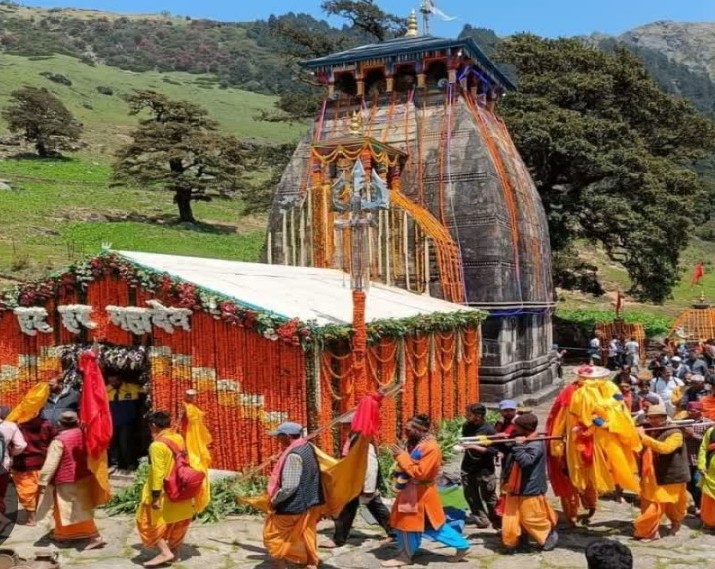 द्वितीय केदार श्री मदमहेश्वर मंदिर के कपाट श्रद्धा एवं वैदिक विधि-विधान से खुले