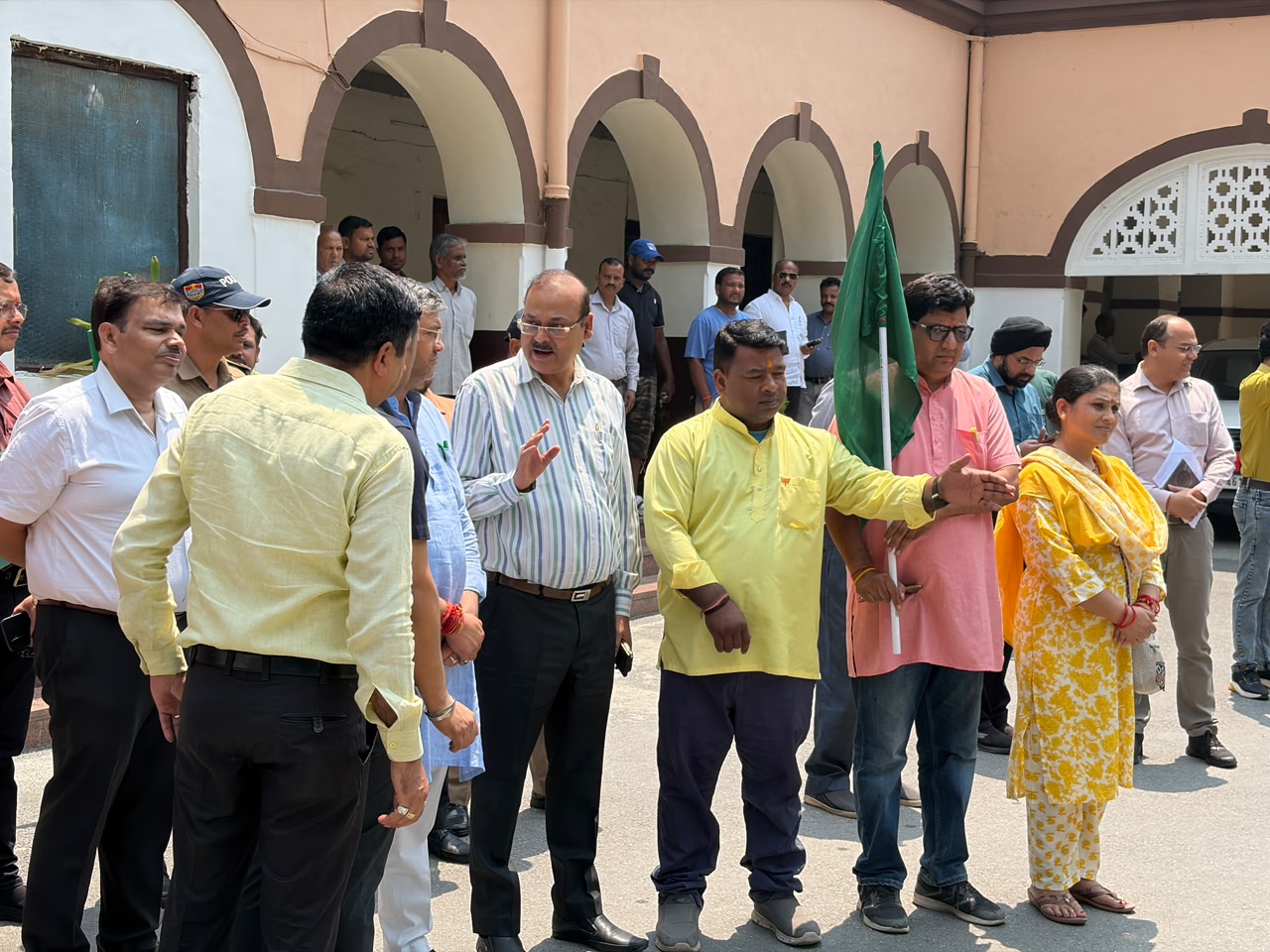 नगर निगम देहरादून द्वारा डेंगू रोकथाम हेतु विशेष लार्वीसाइडल टैंकर अभियान का शुभारंभ