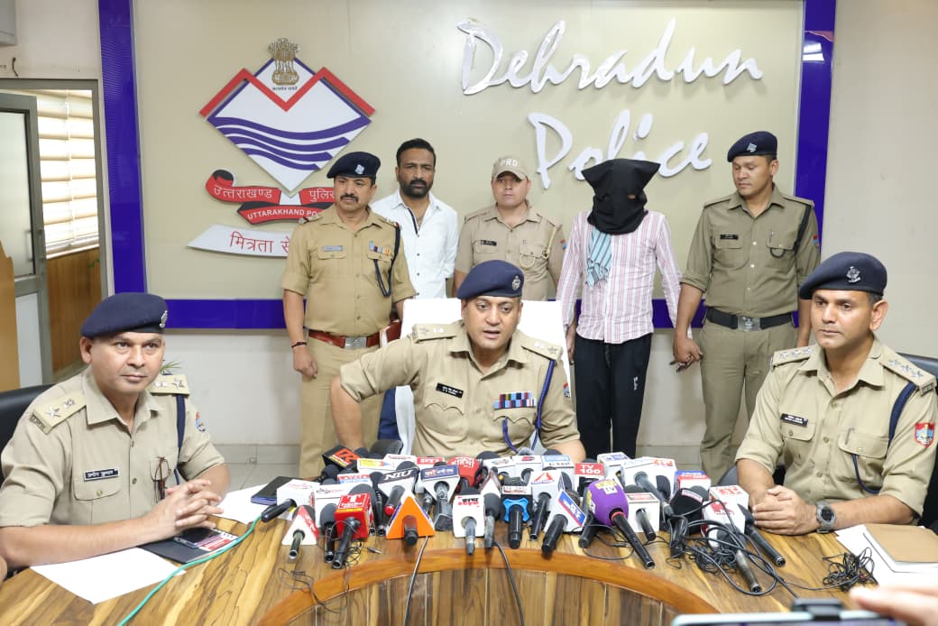 देहरादून से बड़ी खबर एक साल पुराने हत्या कांड का बड़ा खुलासा, 50 हजार का इनामी मास्टरमाइंड गिरफ्तार