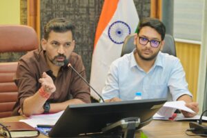 उद्योग मित्रों की समस्याओं का समाधान करना जिला प्रशासन की प्राथमिकताः डॉ आशीष चौहान