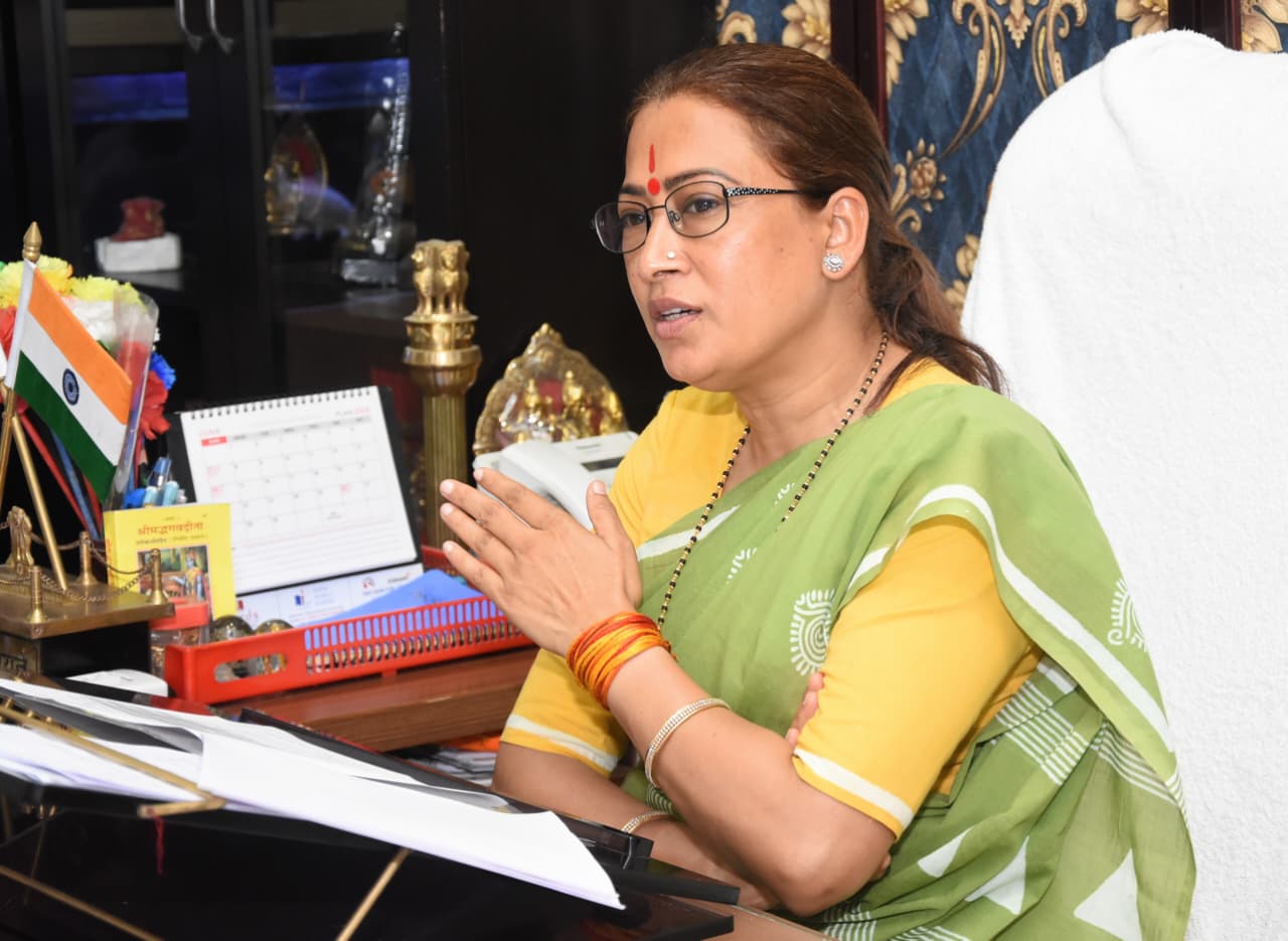 तुरंत जारी करें 211 एकल महिलाओं को पैसा : रेखा आर्या