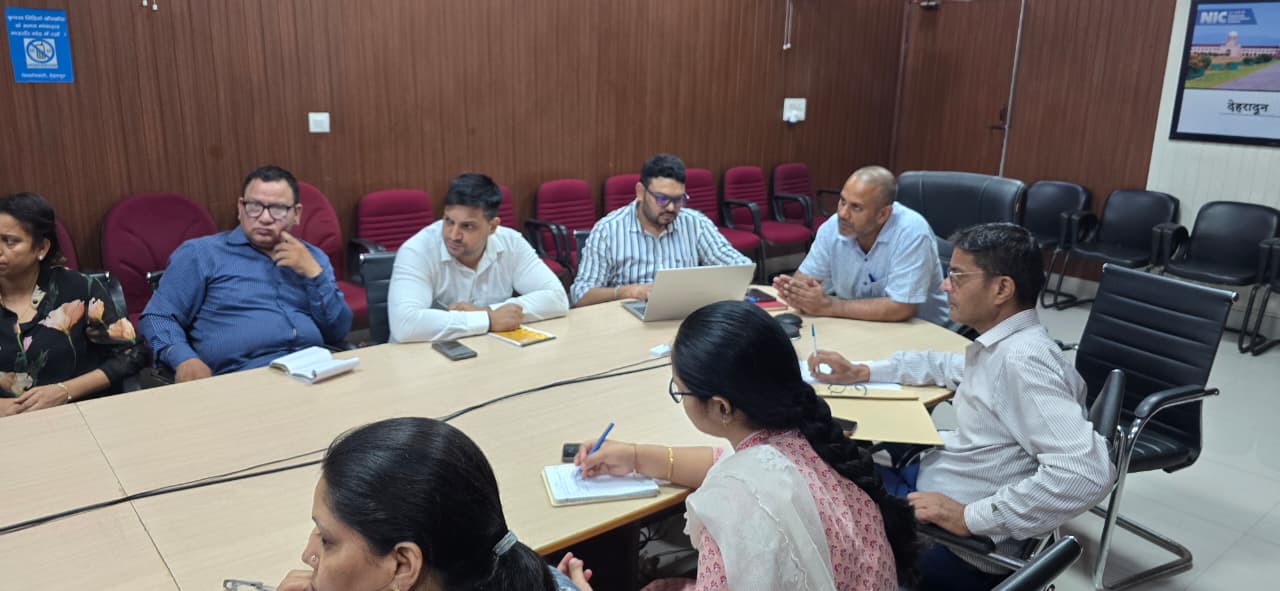 जिले में ई-ऑफिस प्रणाली को प्रभावी बनाने हेतु प्रशिक्षण कार्यक्रम आयोजित, अधिकारियों एवं कर्मचारियों को दिया गया व्यवहारिक प्रशिक्षण