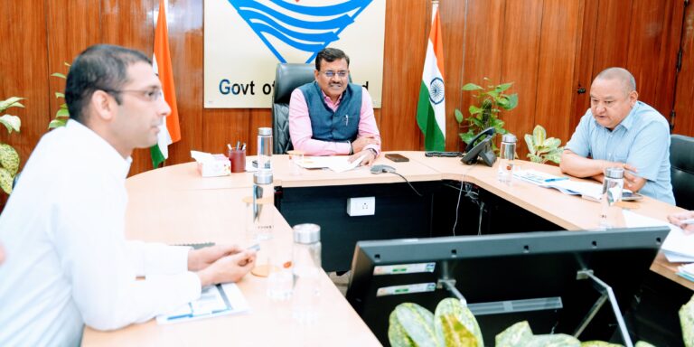 उत्तराखंड पर्यटन को नई दिशा: 5 वर्षीय रोडमैप तैयार करे विभाग, प्रचार-प्रसार और नए पर्यटन उत्पादों पर फोकस — मुख्य सचिव